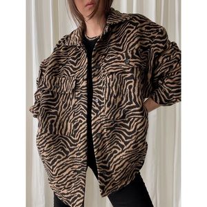 CAMERON JACKET — In Camel/Black